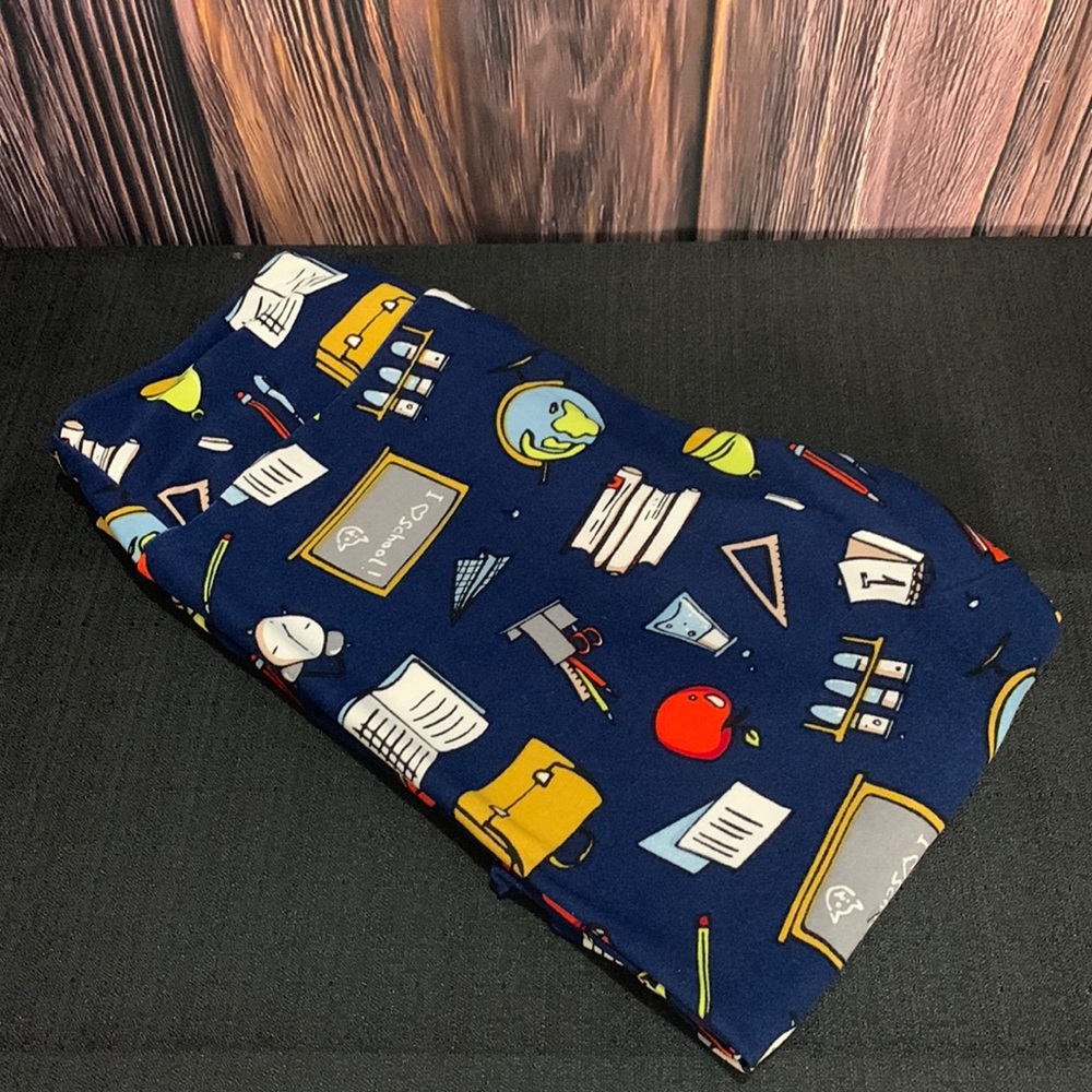 LuLaRoe Teacher Leggings- GIFTABLE